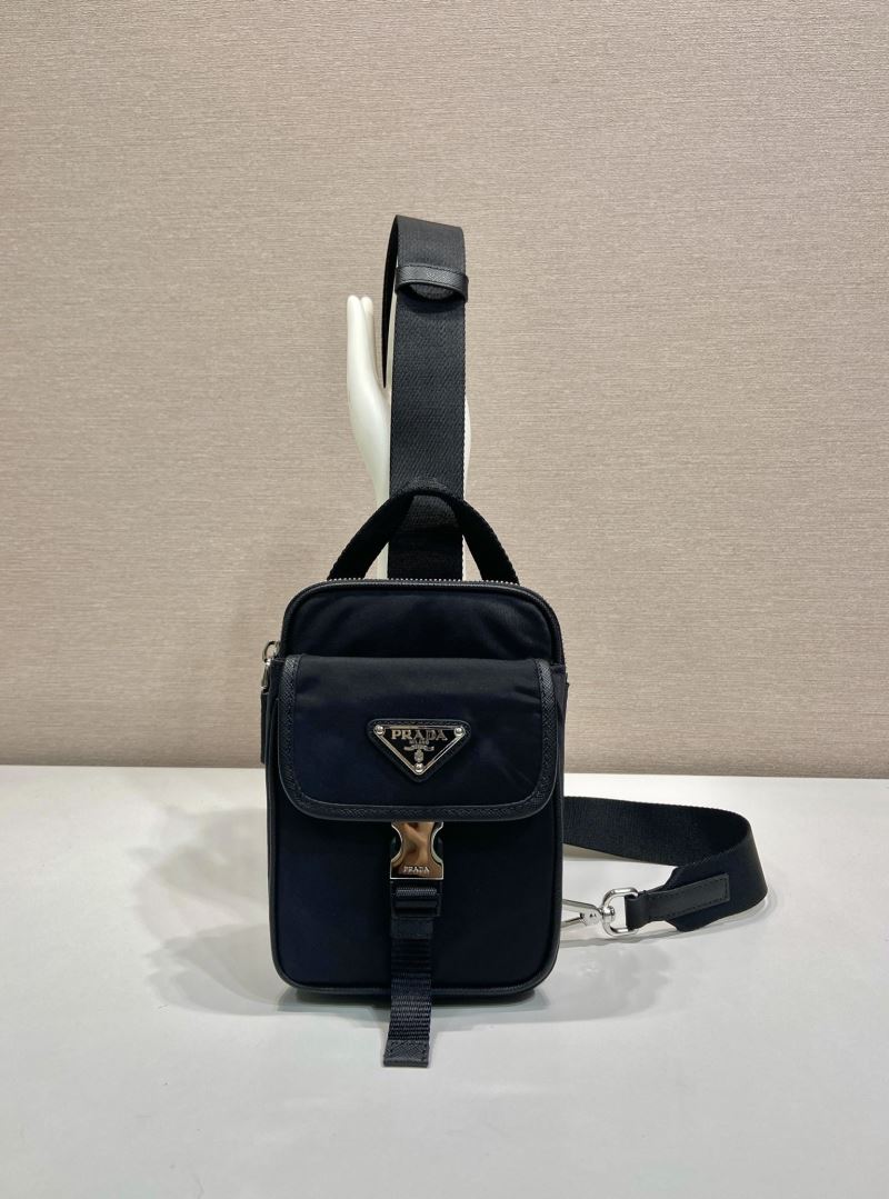 Pra*a waist chest packs